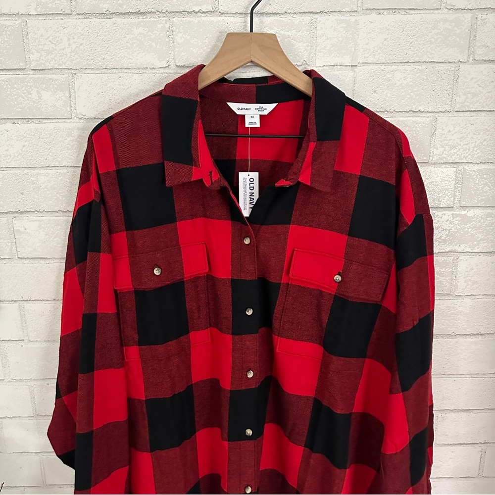 OLD NAVY Red & Black The Boyfriend Plaid Flannel Shirt - Picture 2 of 9